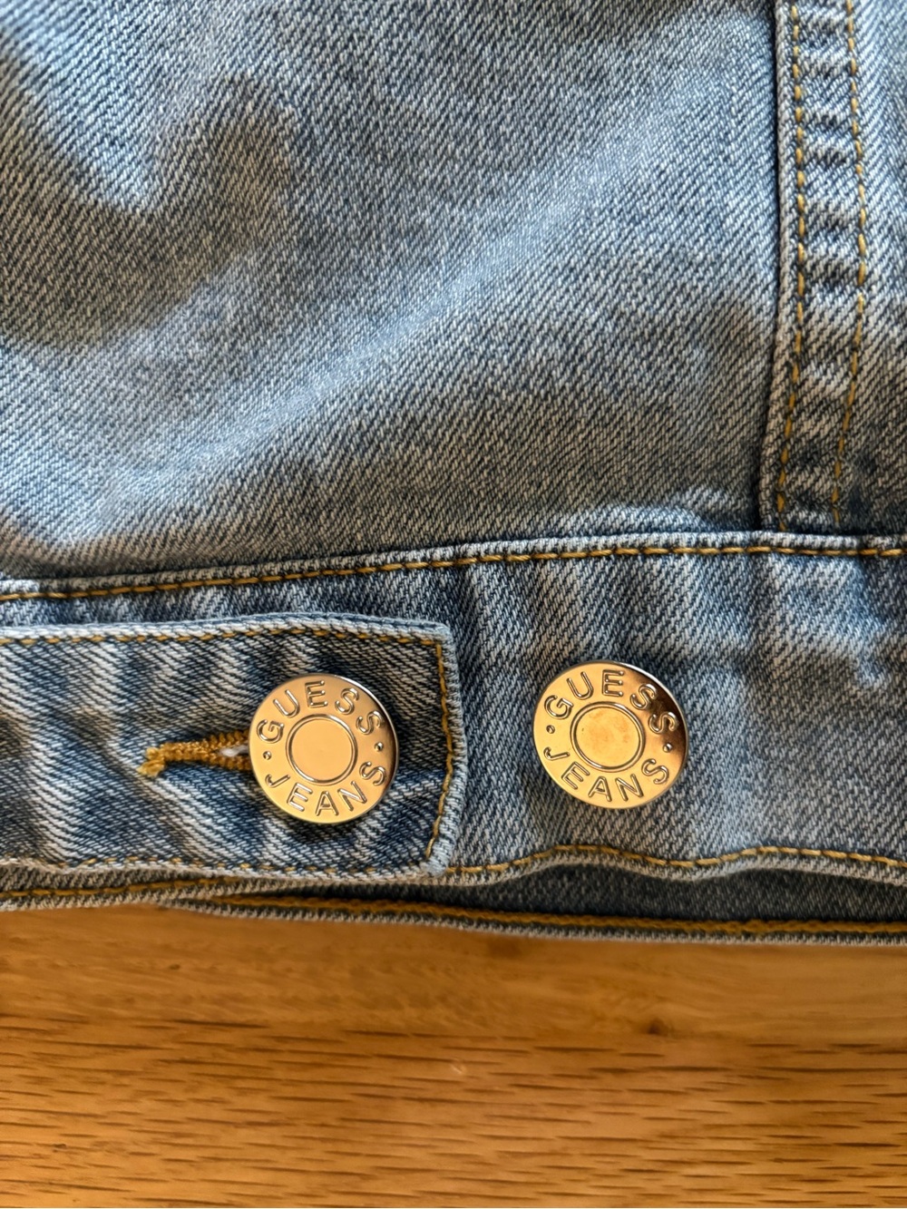 GUESS - Light Blue Denim Jacket with Branded Sleeve Stripes - y2k - S - Picture 5 of 10